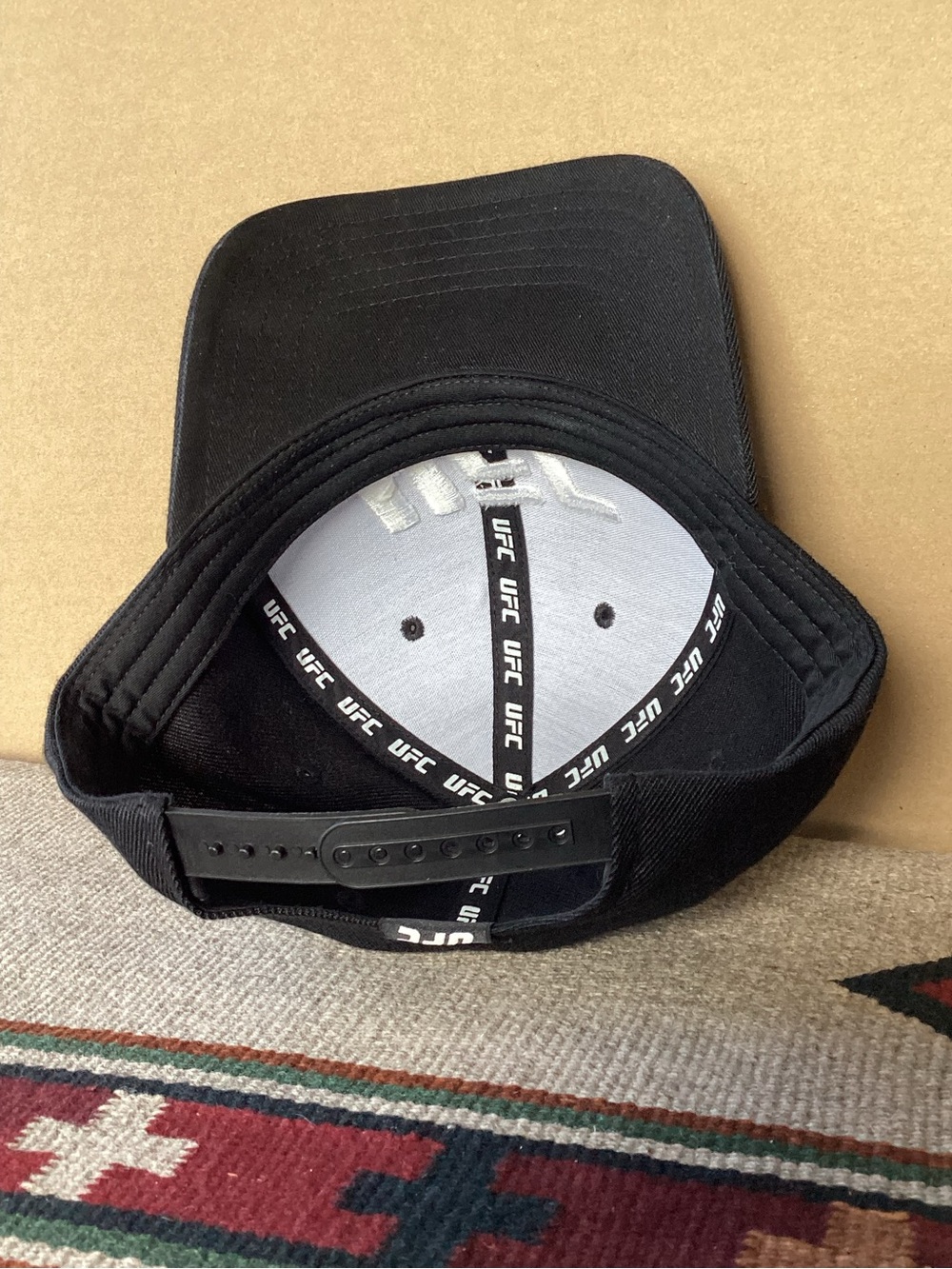 UFC Snapchat Hat - Picture 7 of 12
